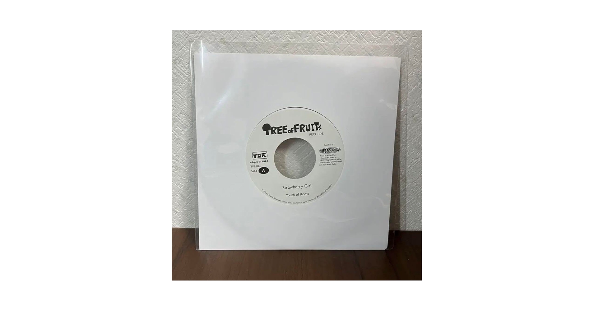 Youth of Roots／Strawberry Girl レコード Youth of Roots／Strawberry Girl レコード Amazon.co.jp: YOUTH